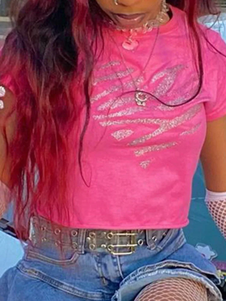 

Женская футболка с коротким рукавом, круглым вырезом и сердечками