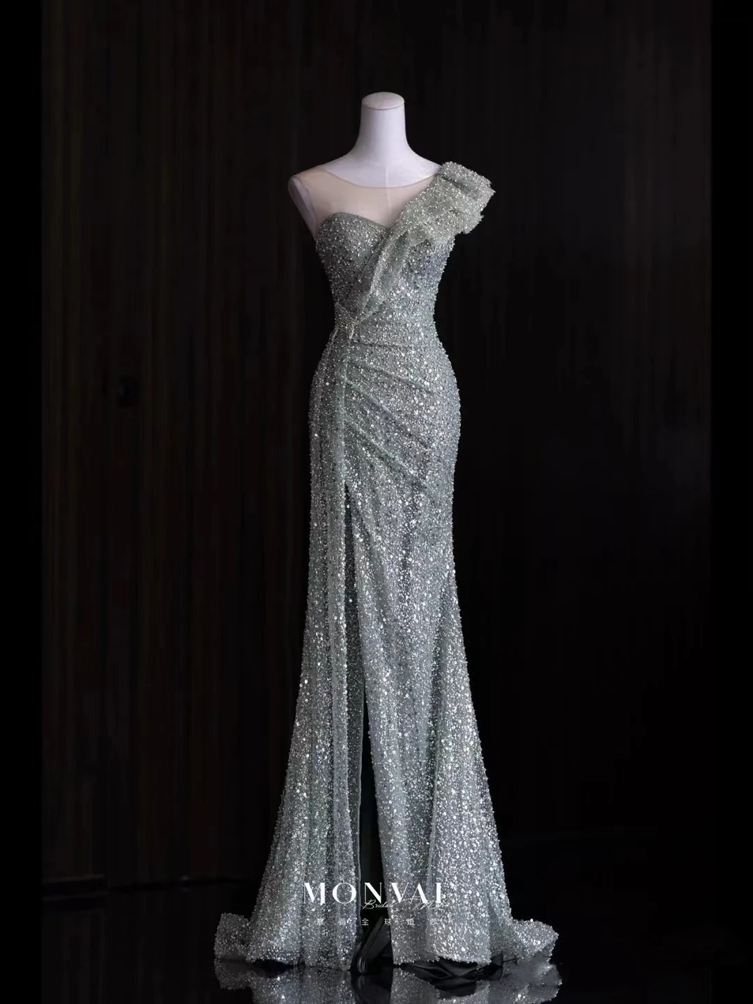 

Glamorous Evening Dresses Side Split Shiny Sequined Mermaid Ruffle Pleated One Shoulder Beaded Cap Sleeve Sexy Celebrity Gowns