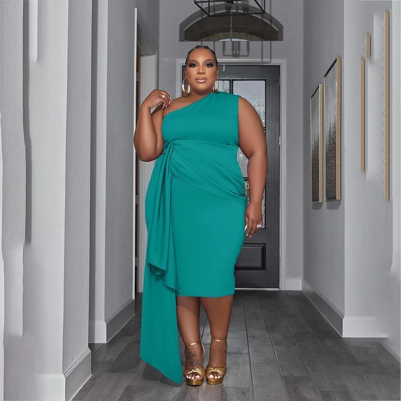 Summer New Plus Size Women's Solid Color Sleeveless Oblique Shoulder Large Size Dress Women's Personalized Fashion Dress