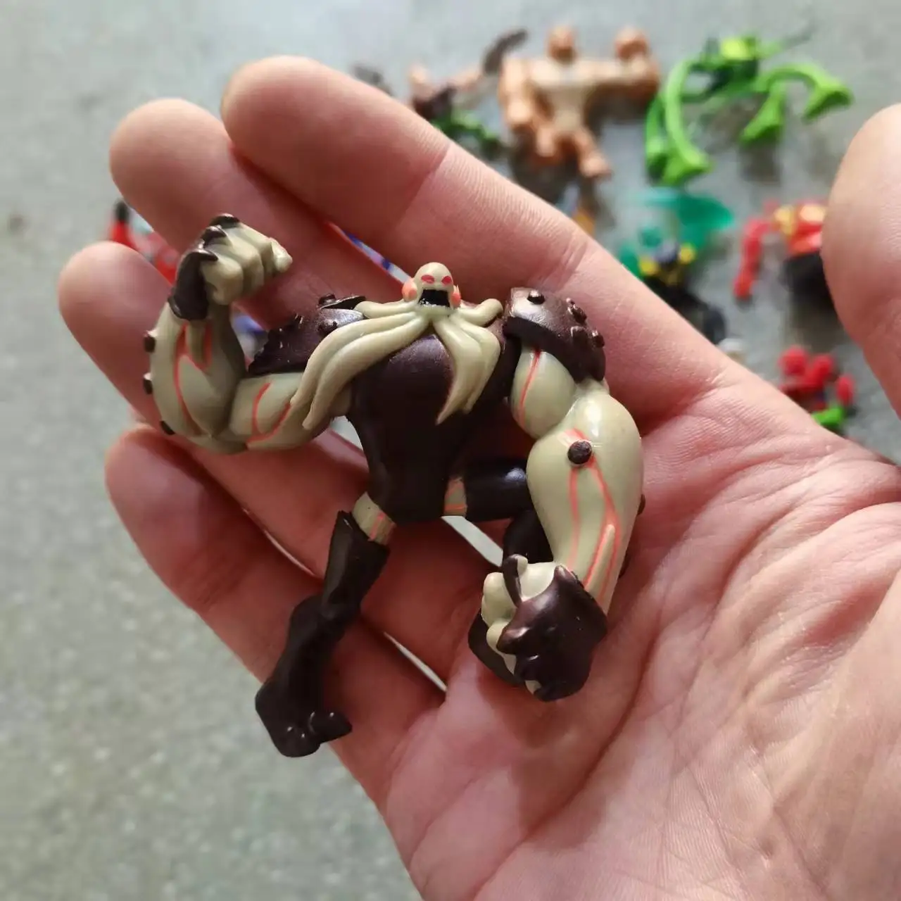 10 шт. Bandai Подлинная бен Теннисон кукла Фигурка монстра игрушки Ben10 Omnitrix
