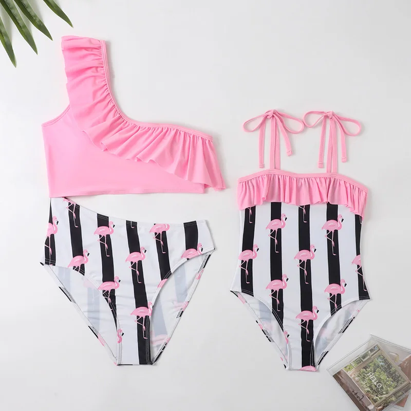 

Ruffled Mommy and Me Swimsuits Family Set Flamingo Mother Daughter Matching Swimwear Fashion Women Girls Bikini Dresses Clothes