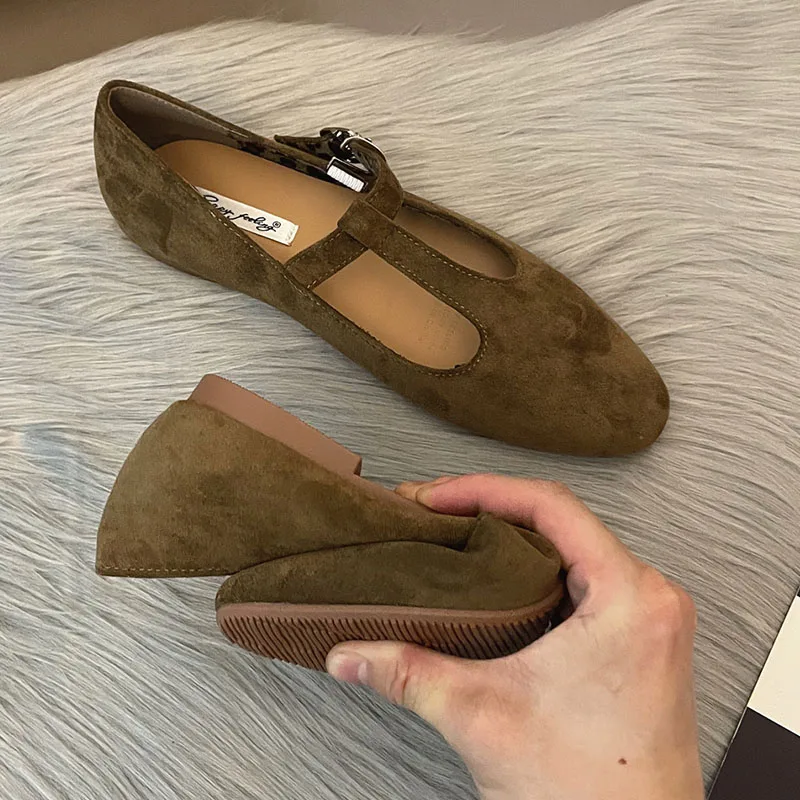 Женские балетки на плоской подошве