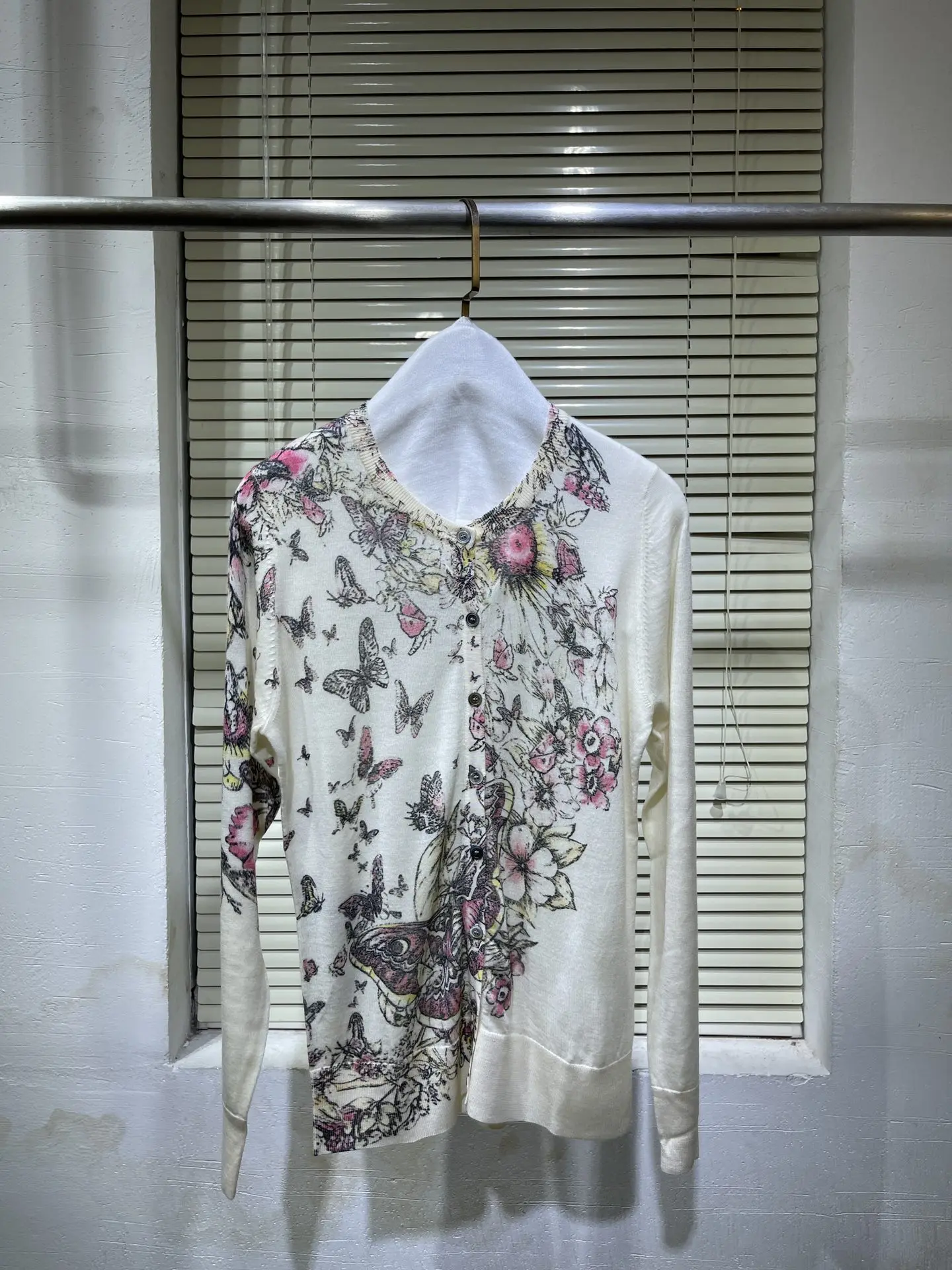 

2022 New Butterfly Printing Women Long Sleeve Knitted Tops Elegant Chic High Quality Wool Blouse Runway Designer Vintage Clothes