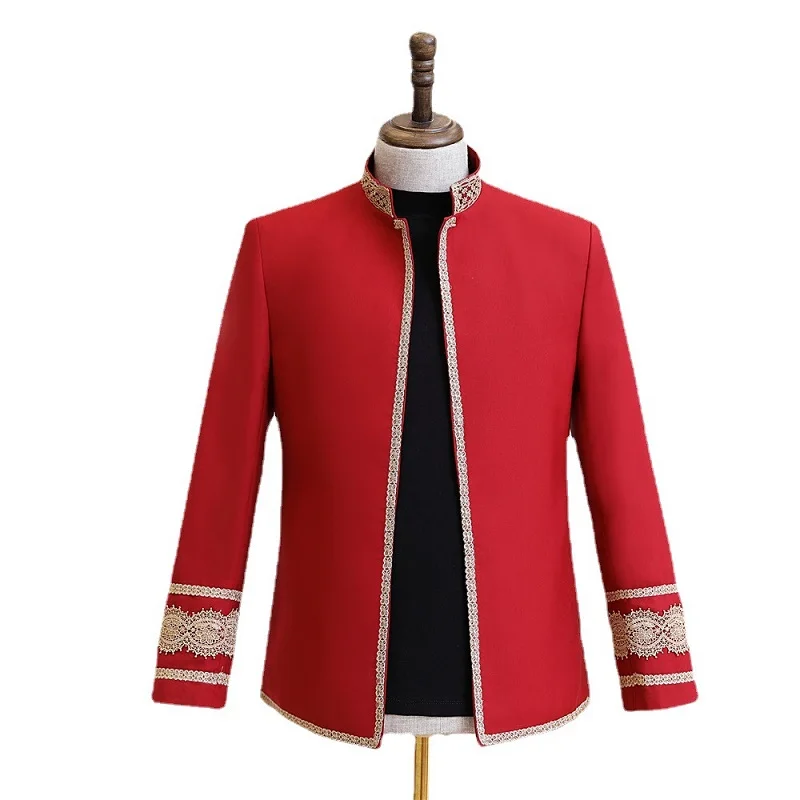 

095499 мужской бордовый костюм с воротником-стойкой для отдыха в дворе Мужская фотостудия фото одежда