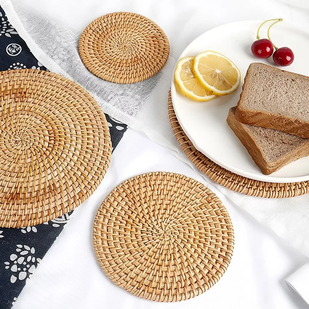 

New in Round Natural Rattan Insulation Kitchen Woven Holder Drink Coaster Heat Pad Handmade Table Padding Cup Mats Tea Pot Place