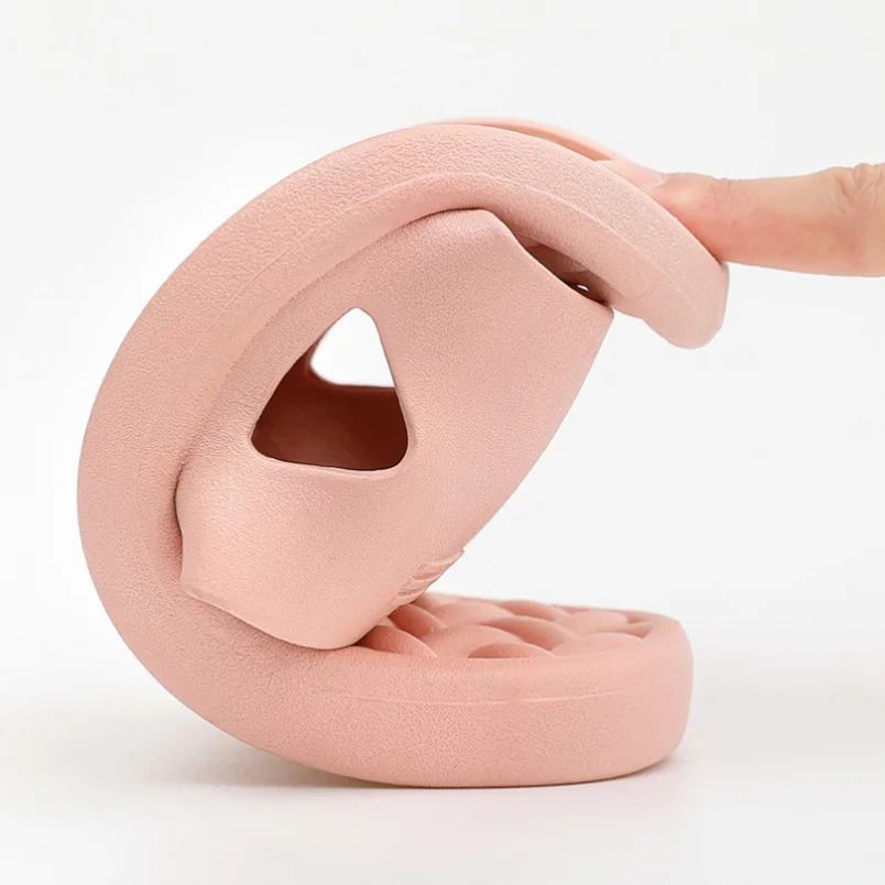 Cloud Slipper Woman Home Hollow out Summer Sandal Men Flip Flops Beach Non Slip Soft Sole leakage House Shoes Female Male