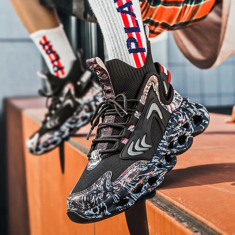 New Men's Breathable Sports Shoes Elastic High-top Basketball Shoes Trendy Hollow Blade Bottom All-fitting Lightful Casual Shoes