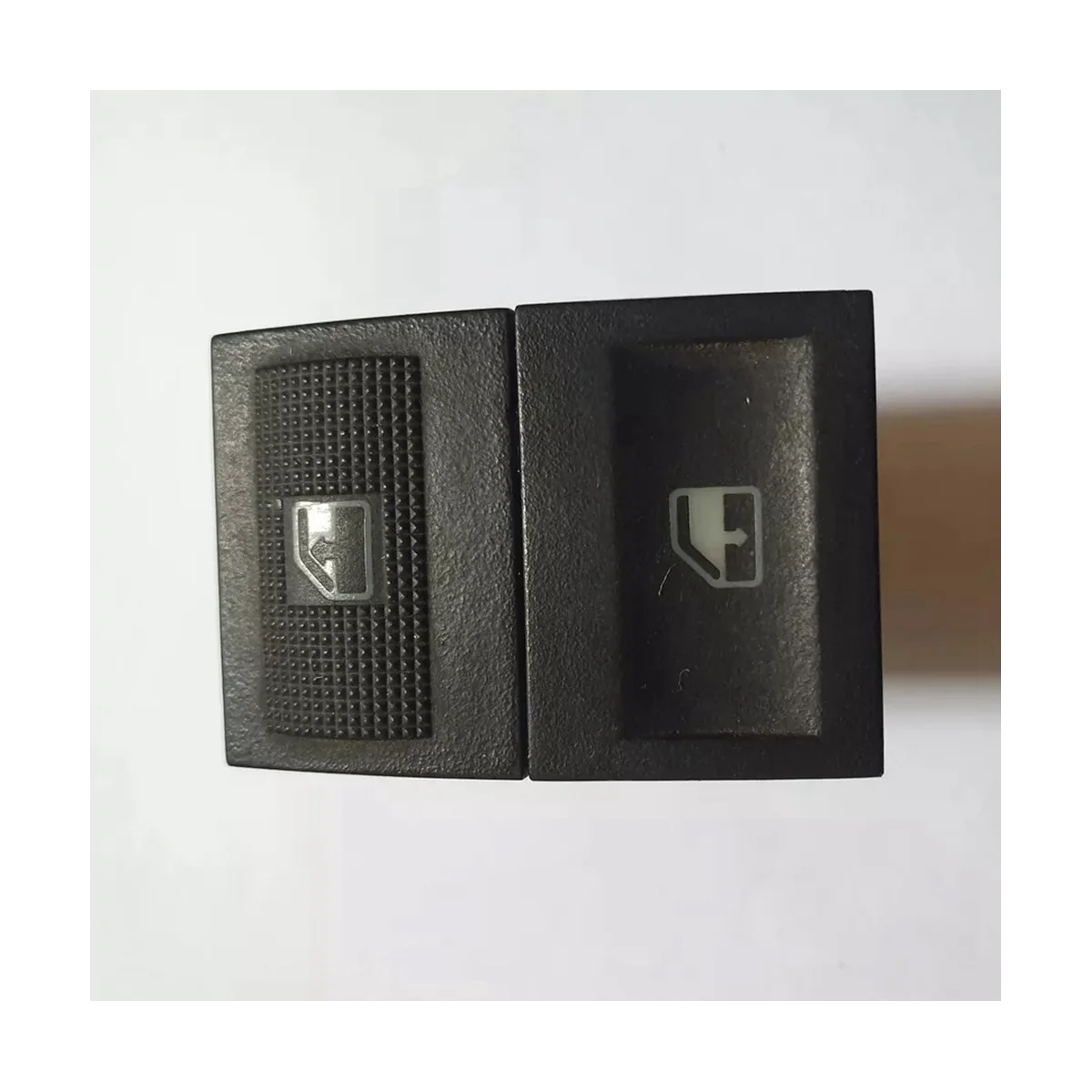 377959855B Кнопка оконного переключателя для VW Golf GII Parati 2004-2010 377959855C