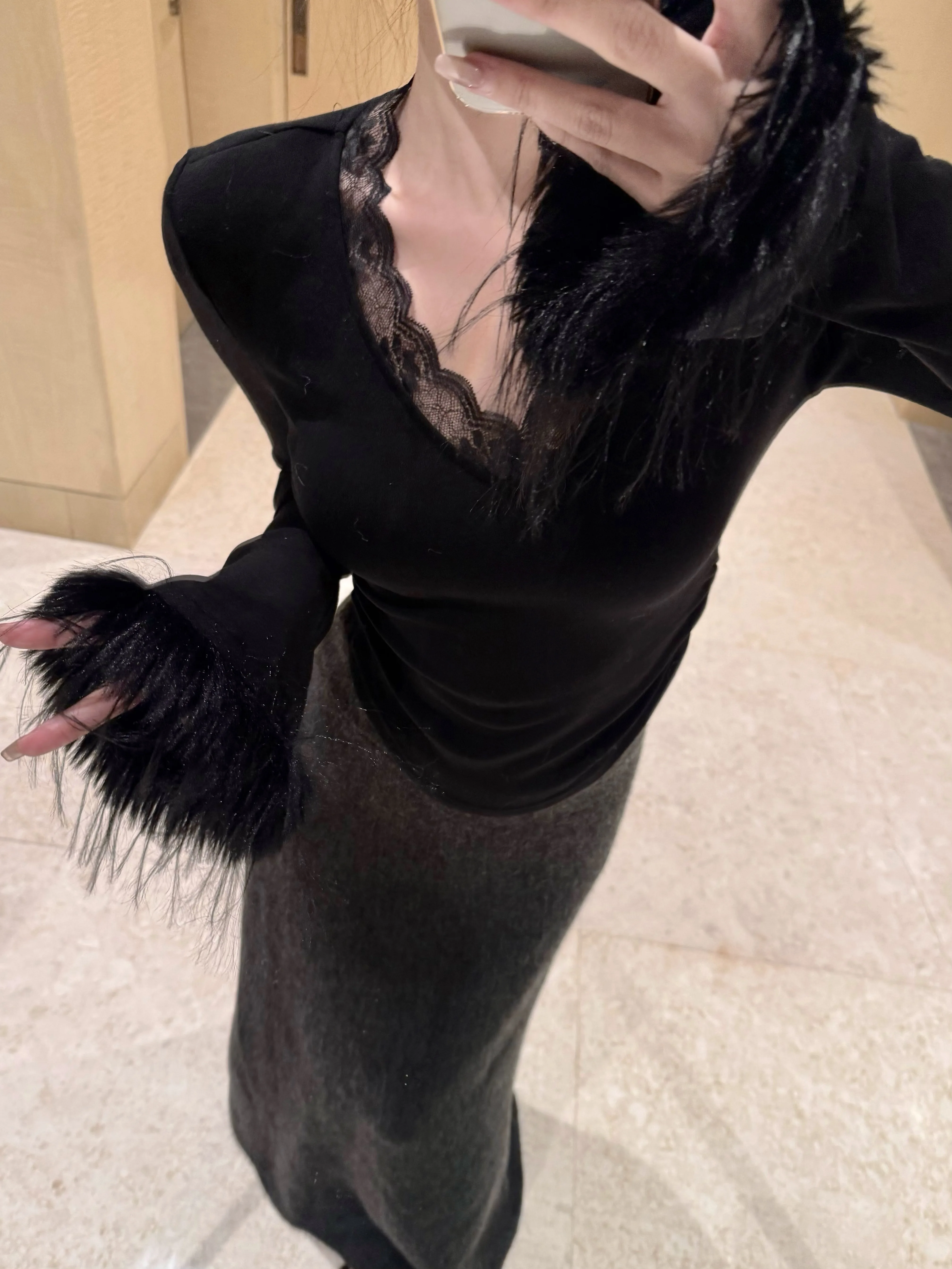 KUSAHIKI меховая лоскутная футболка с v-образным вырезом и длинными рукавами для