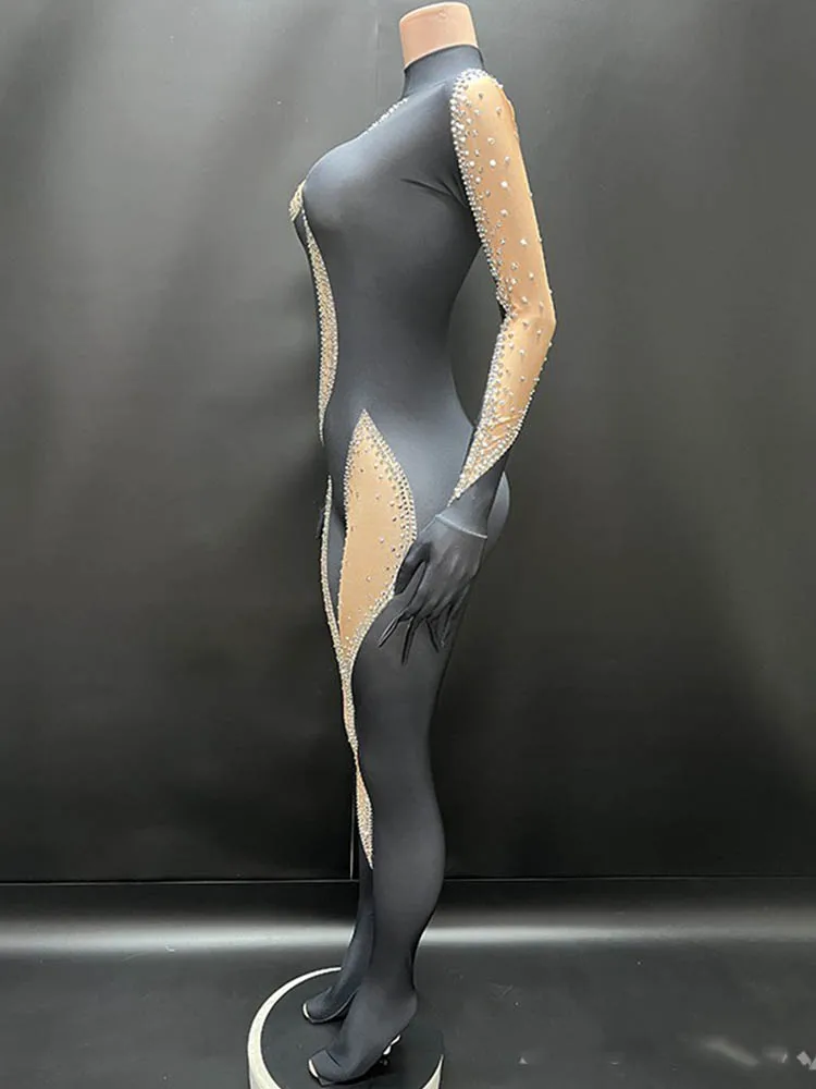 Высококачественный эластичный комбинезон контрастного цвета со стразами 2024