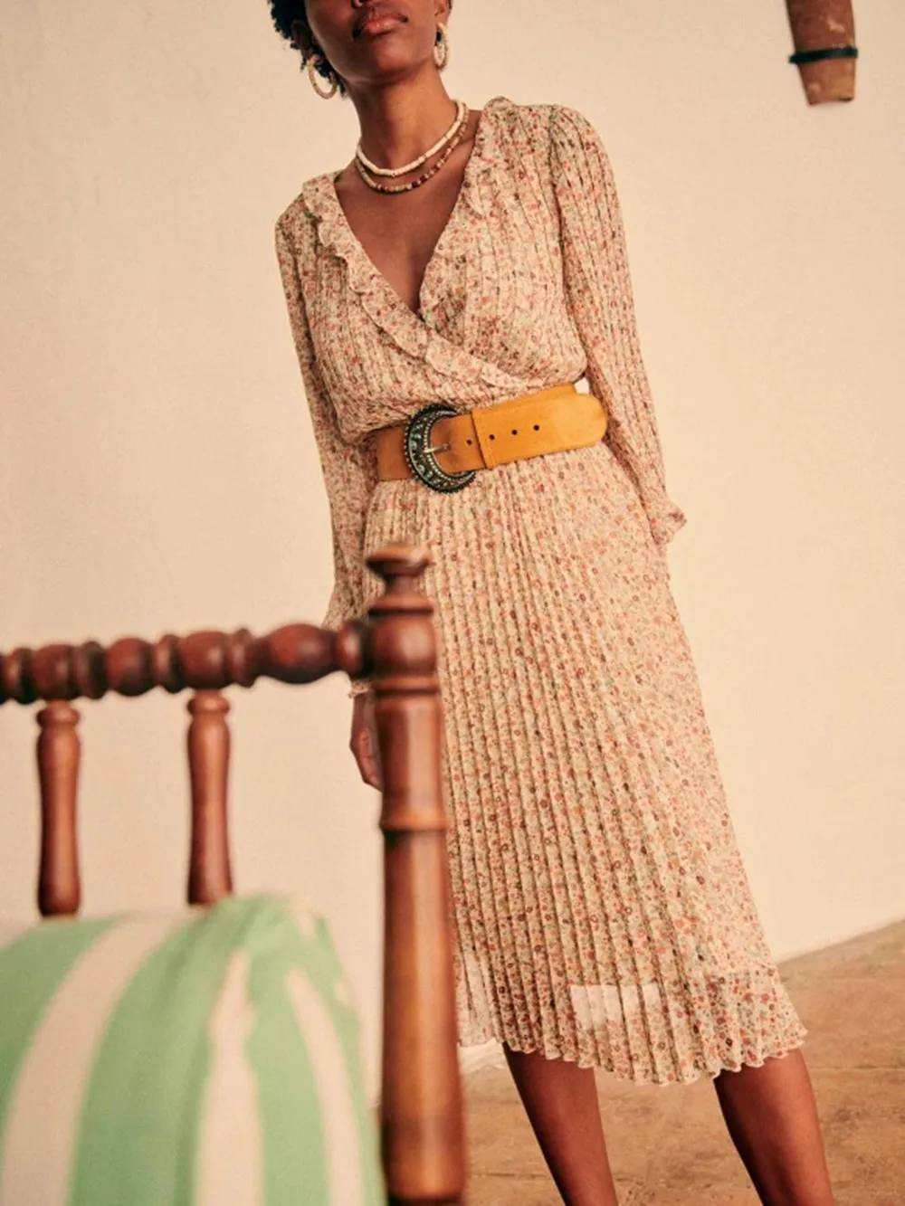 Ruffles Women Floral Print Dress 2023 Spring Pleated V-neck Vintage Female Lantern Sleeve Midi Robe