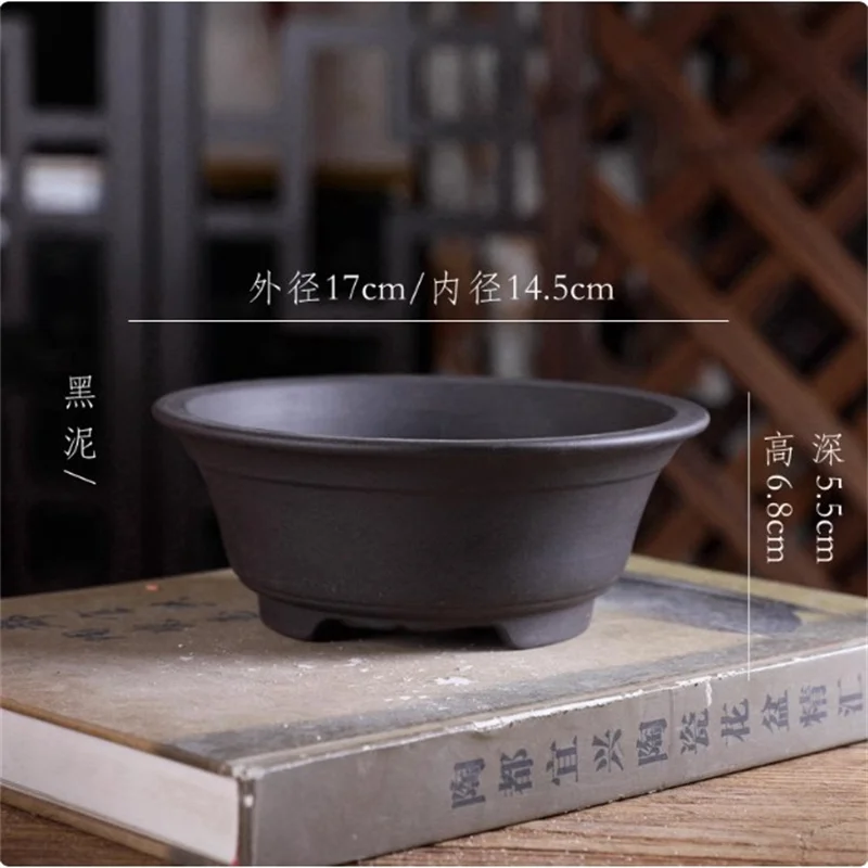 

Керамическая ваза из фиолетовой глины