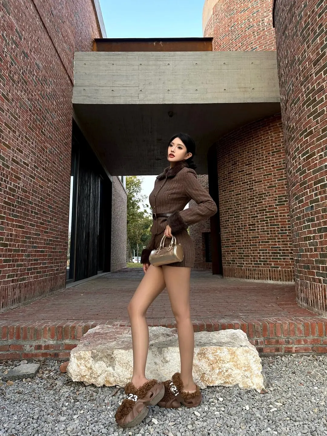 Plus Size Do Vis Retro Royal Sister Stripe Furry Patchwork Outerwear Skirt Two-piece Set 2024 Autumn and Winter New