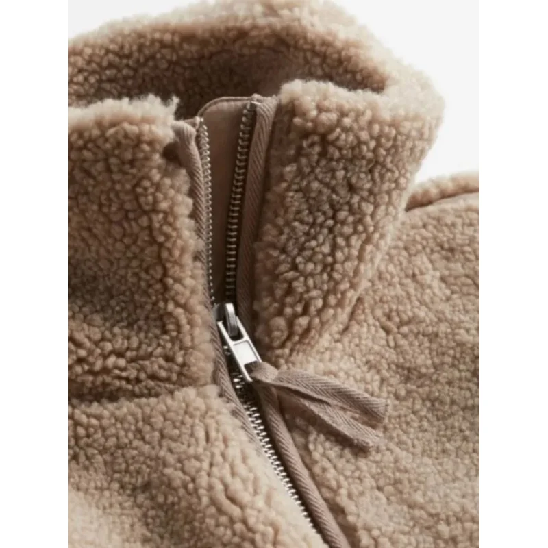 Рисунок 6 - Элегантное однотонное теплое пальто из овечьей шерсти