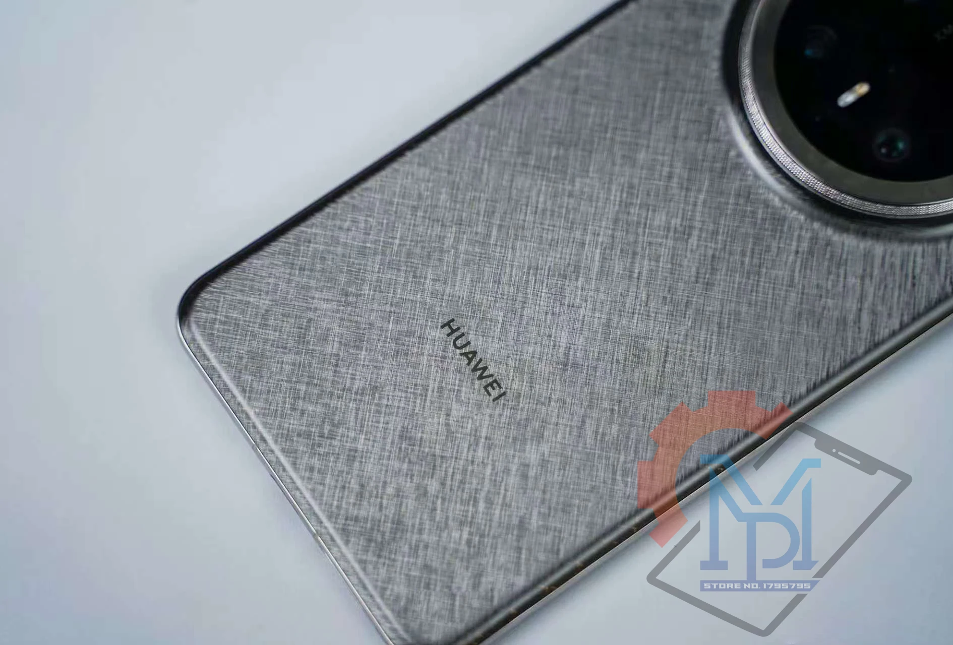 Фото Оригинальный смартфон Huawei Mate 70 Pro+ Plus с 6,9-дюймовым дисплеем, процессором Kirin 9020, HarmonyOS 4.3, камерами 50 МП и аккумулятором 5500 мАч №5