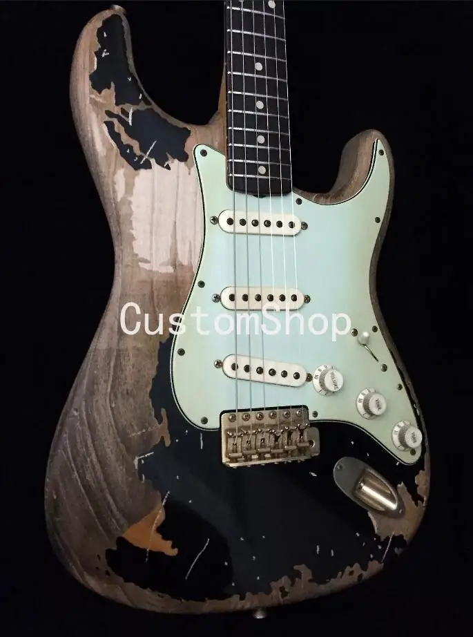 

Custom Shop Tribute Black 1 John Cruz Masterbuilt Heavy Relic ST Electric Guitar Nitrolacquer Paint, Aged Chrome Hardware