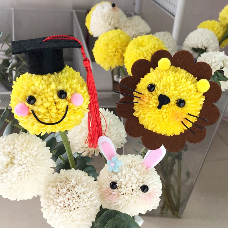 

Pack of 10 Flower Crafting Safety Eyes Mini Graduation Caps DIY Materials