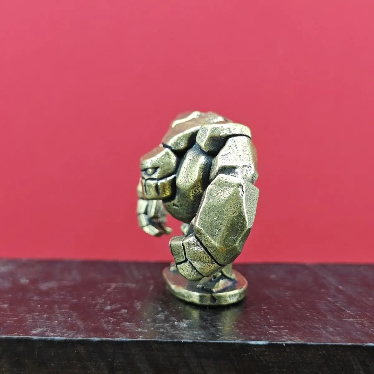 Фото Латунная статуя Golem Gargoyle, инфракусная миниатюрная каменная мужская медная мини-статуэтка, украшение, подарок 30x40 мм №4
