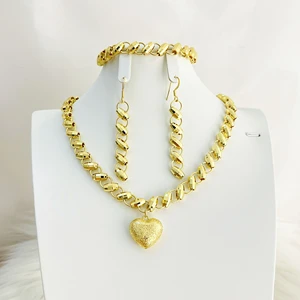 Gold Colour Plated Necklace Earring Set Beautiful Fashion Trend Sweet Romantic Party Wedding