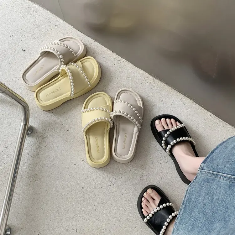 

Flat Shoes Women's Home Slippers Thick Sole Slippers Women's Medium Slippers Fashion Beaded Soft New Rubber Luxury Fabric Casual