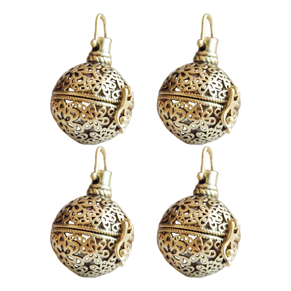 

4Pcs Decorative Aroma Pendants Hanging Diffuser Pendants Openable Aromatherapy Pendants