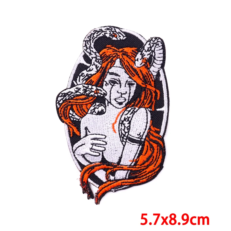 Термоклейкие нашивки Medusa с вышивкой Змея |