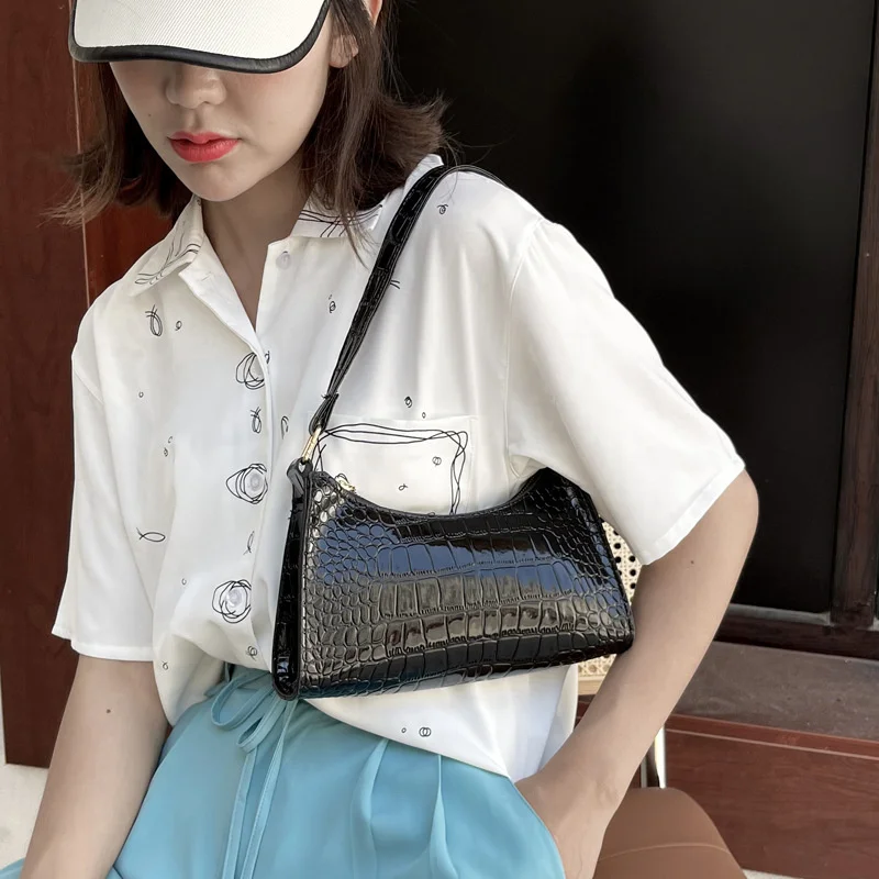 

Solid color autumn underarm bag foreign style women's bag 2021 popular new crocodile pattern single shoulder bag fashion handbag