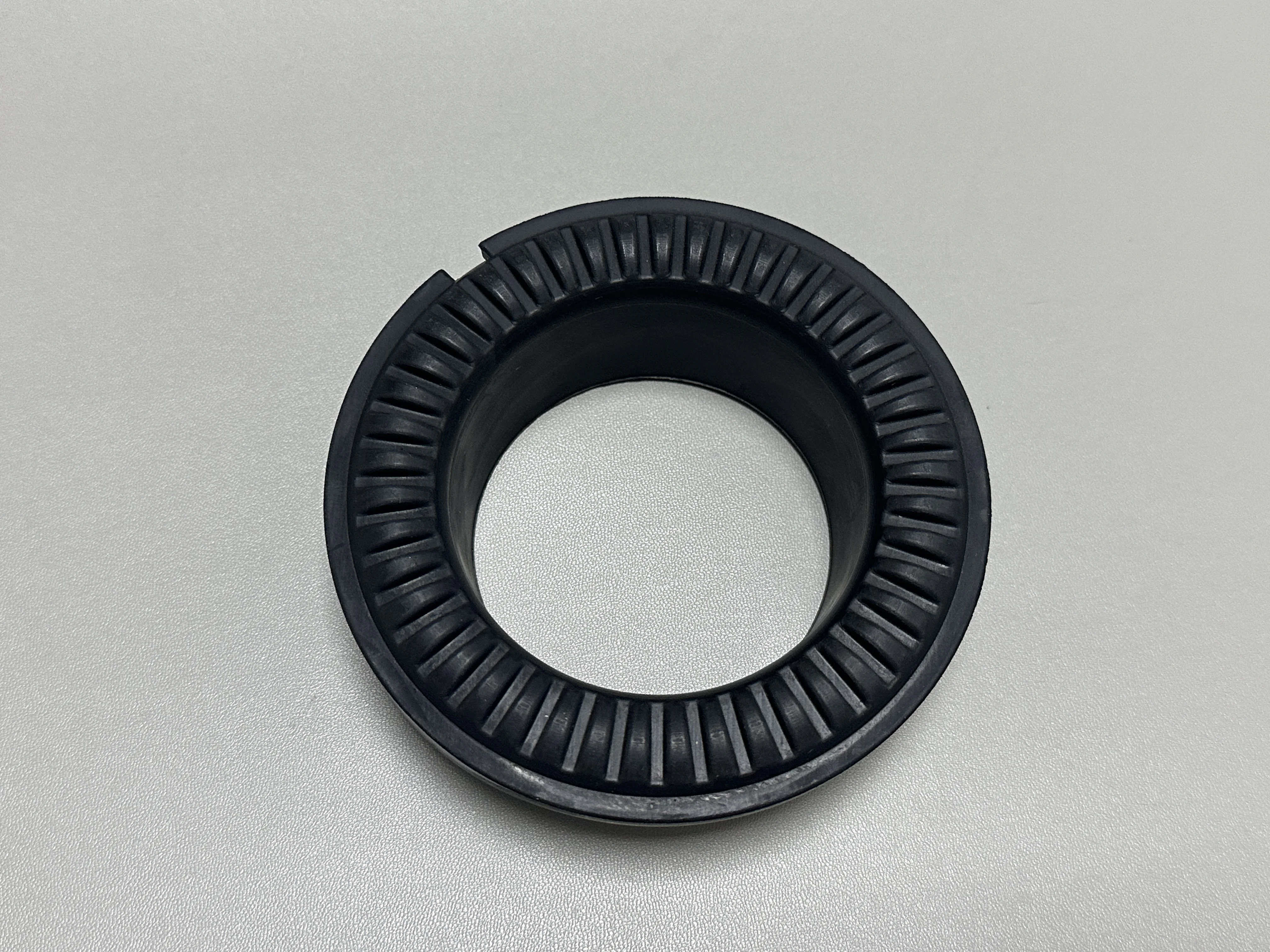 

Передняя амортизационная накладка 31451270, передняя накладка на ножку самолета, Передняя пружинная накладка-редуктор для Volvo XC90 S90 V90 S90L XC60 S60 V60