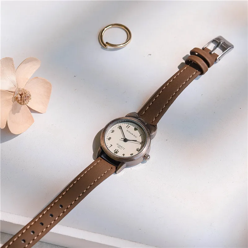 Enlarge Cat Vintage Case Design Fashion Women Watches Simple Leather Wristwatches For Girls Retro Female Quartz Clock Gifts W9945