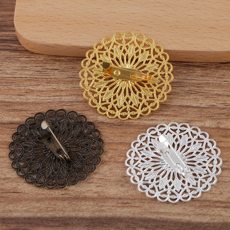 

5Pcs Round Hollow Out Brass Filigree Flowers Disc Brooch Buckle for Jewelry Making DIY Accessories, Brooches Pins Set Wedding