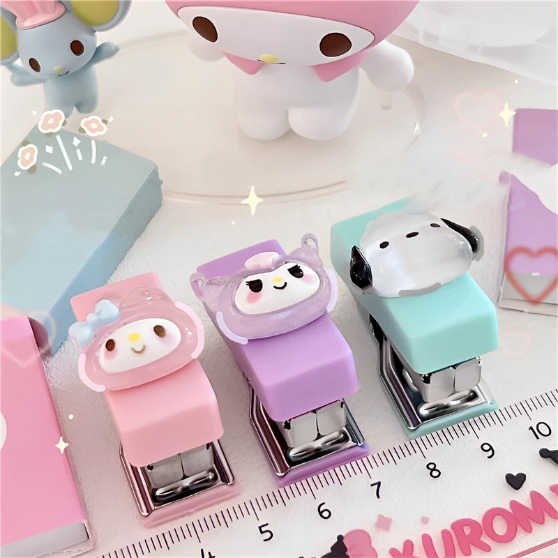 

Sanrio Kawaii My Melody Stapler Cinnamoroll Mini Portable Stapler Cartoon Multifunctional Keychain Student Simple Stationery