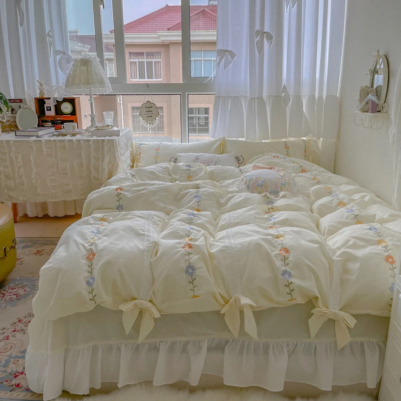 

Girl 'S Heart Bow Custard All Cotton Washed Cotton Four-Piece Set Embroidered Pure Cotton Quilt Cover Bed Sheet 1.5/1.8 M Bed