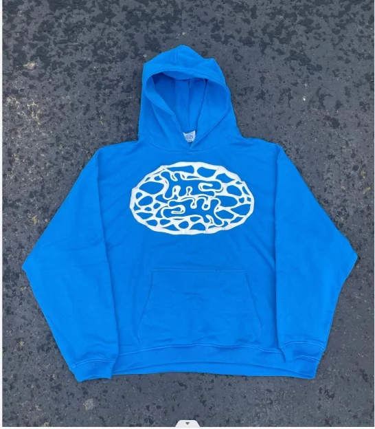 Рисунок 5 - Толстовка с капюшоном и принтом