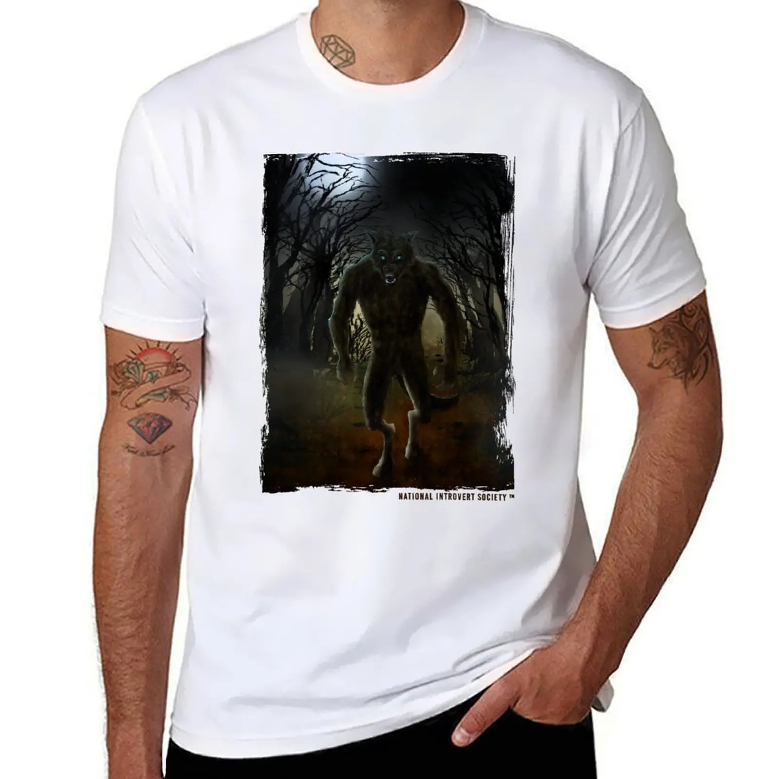 Фото Футболка Michigan Dogman - Beast of Bray Road - с оригинальным комиксом и акварельным изображением криптида №1