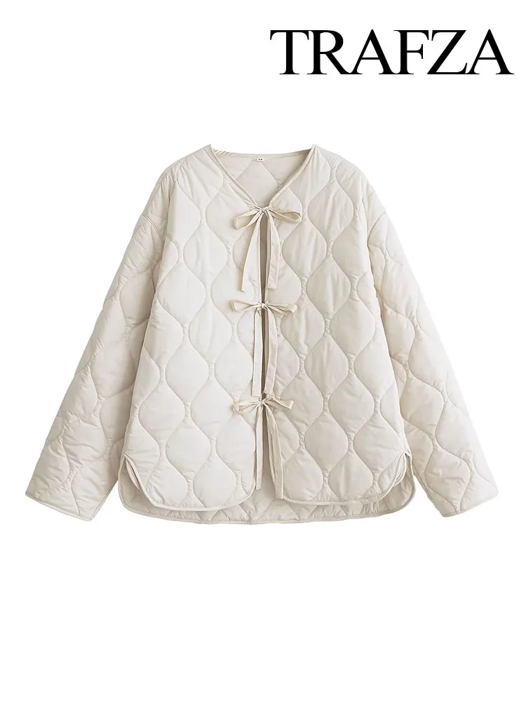 Женская куртка с бантом на шнуровке длинным рукавом