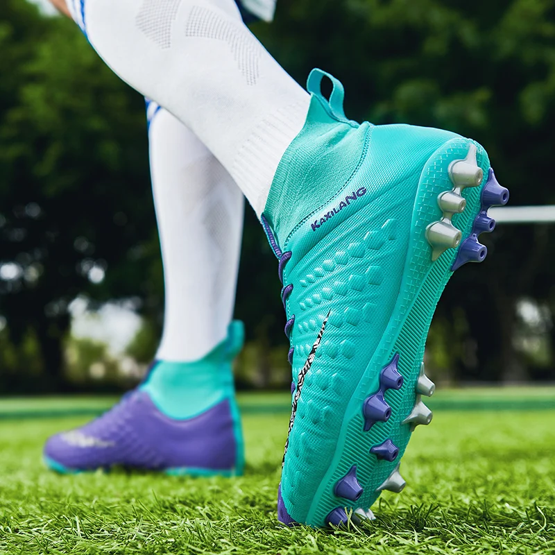 QQ-2099 Ultralight Mens Soccer Shoes Non-Slip Turf Soccer Cleats for Kids High-top TF/FG Training Football Boots Chuteira Campo