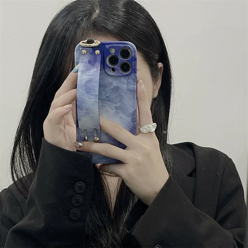 

Elk Wristband for iPhone 14 Blue Oil Painting Phone Case 13promax Oblique Strap XSmax Xr Xs 8plus 12pro 11 Fall Protection Case