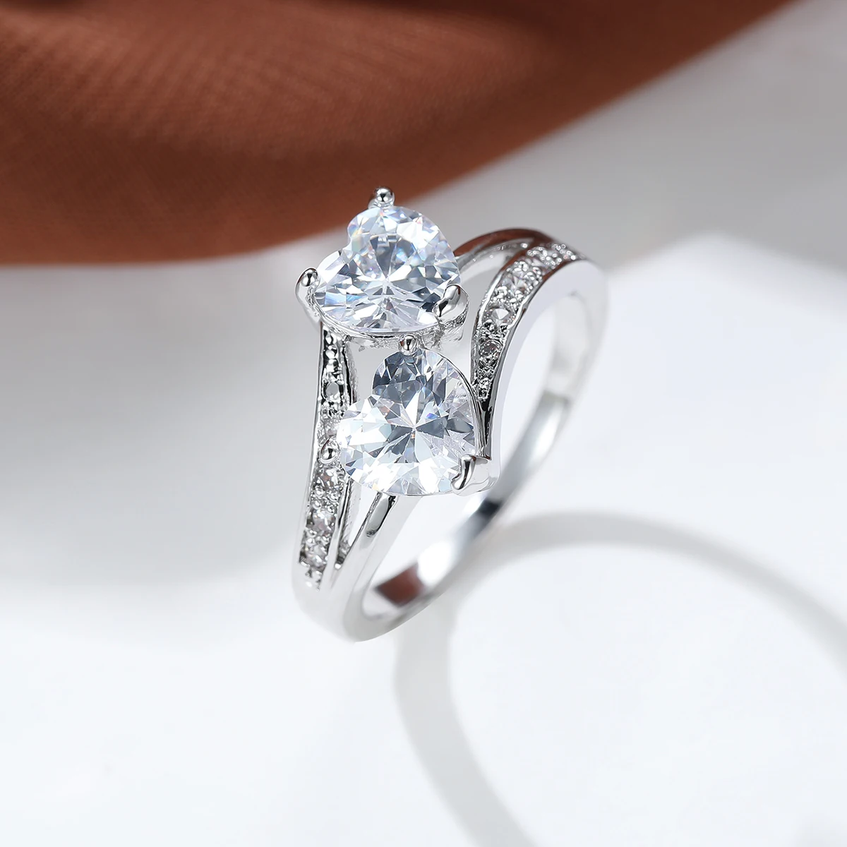

Dainty Double White Heart Zircon Women Ring 14K White Gold Plated Cute Fashion Double Layer Bride Wedding Eternity Promise Ring