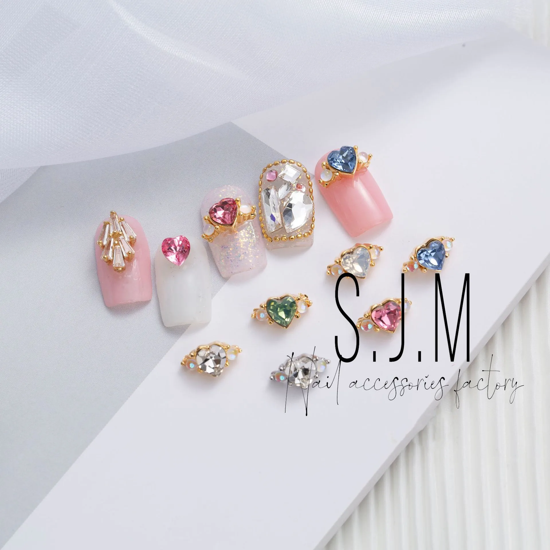

2022's Moon Power: Sailor Girls Hearts Charming Alloy Nail Embellish Japanese Pop Art Heart Jewelry Manicure Decors Accessoriess
