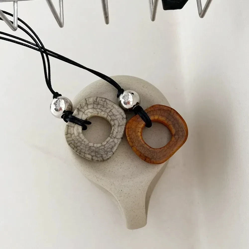 Модное ажурное ожерелье из натуральной верблюжьей кости квадратное в стиле бохо