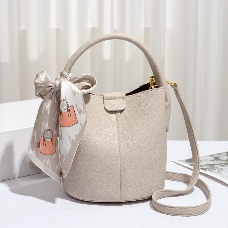 

KUROYABU Fashion Women Temperament Shoulder Bags Large Capacity Lightweight Bucket Bags Multi-function PU Leather Bags