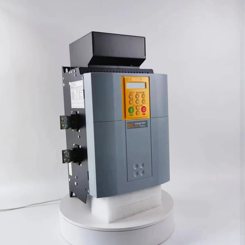 Фото Привод Parker DC590P 270A Eurotherm 590P-53327030-P00-U4W0 590P/0270/500/0011/UK/ENW/0/0/0 №1