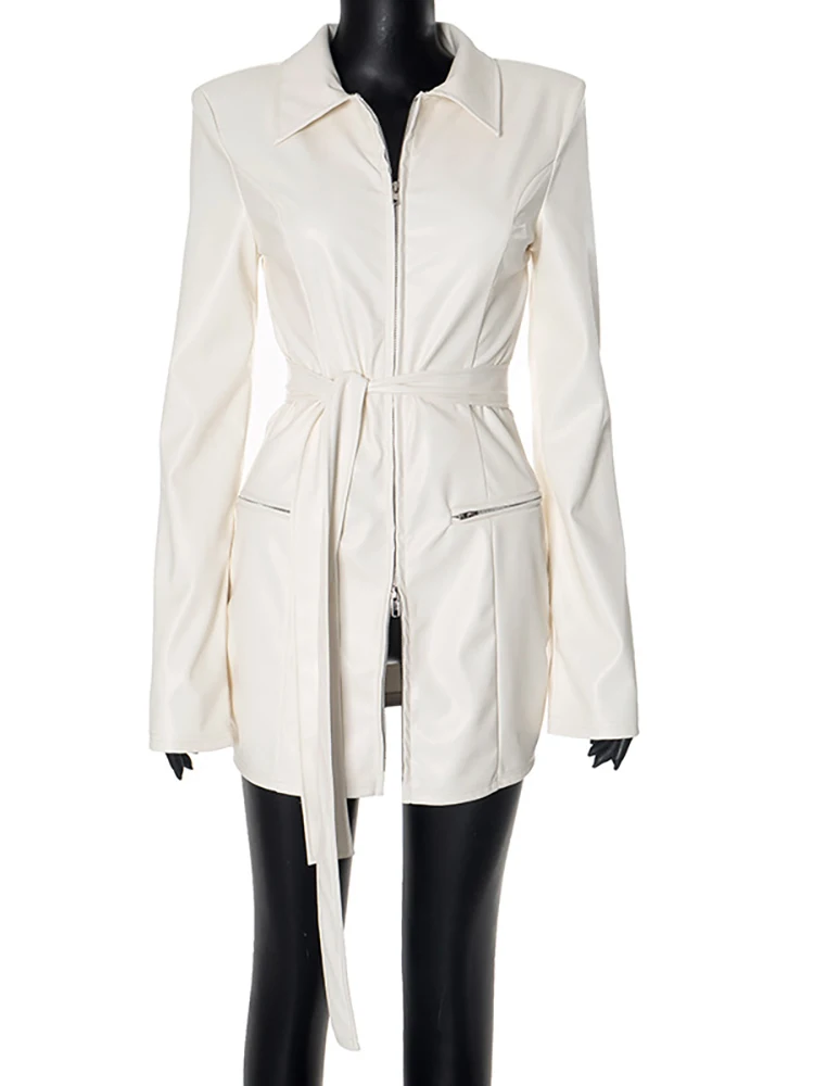 Fantoye женское платье из искусственной кожи с отложным воротником и поясом белое