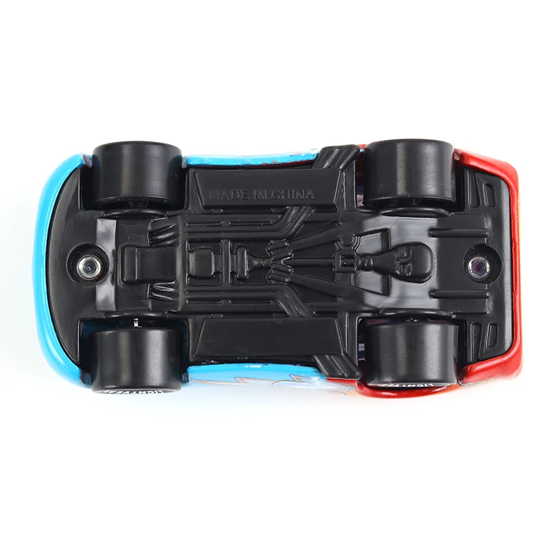 Мини-автомобиль из металлического сплава 1:55