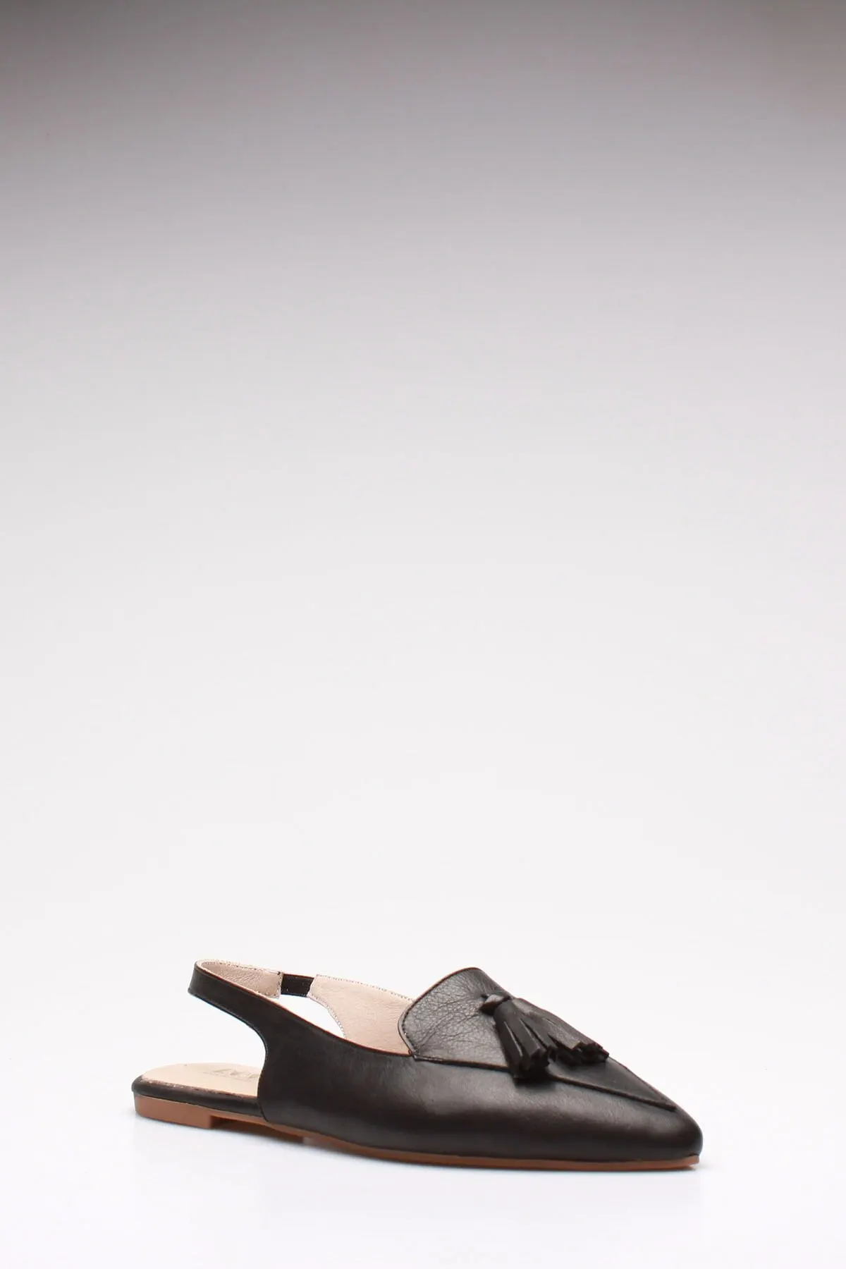 

Fashion Style women's Black Genuine Leather Sandals And Slippers Sandals