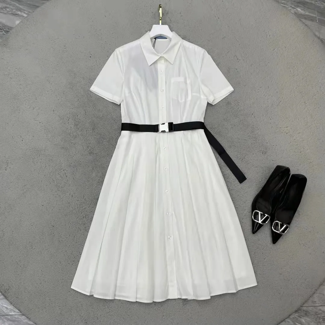 

23 весенне-летнее Новое модное простое плиссированное платье с карманами и вышитыми буквами на талии и пуговицах с коротким рукавом