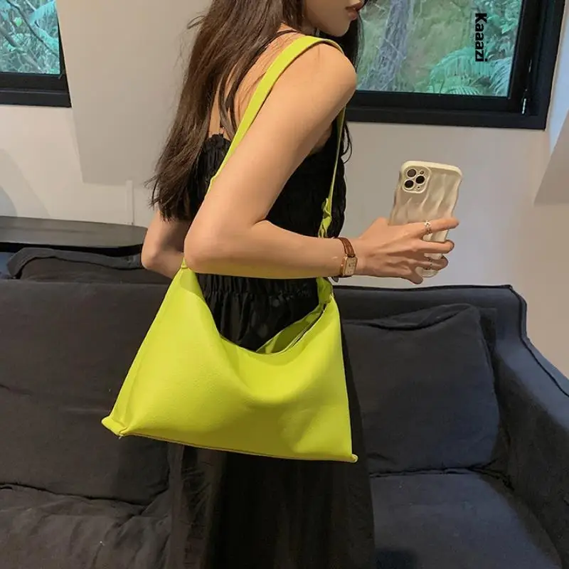 

Crossbody Bags Luxury Designer Large Tote Shoulder Bags For Women With Zipper Adjustable Straps Handbag High Fashion Versatile