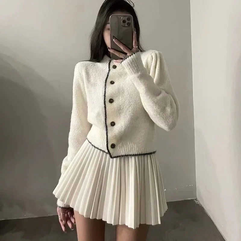 

New Autumn and Winter Pure Lust Style Suit for Women, Fashionable Versatile Sweater Cardigan + Slim High Waist Skirt