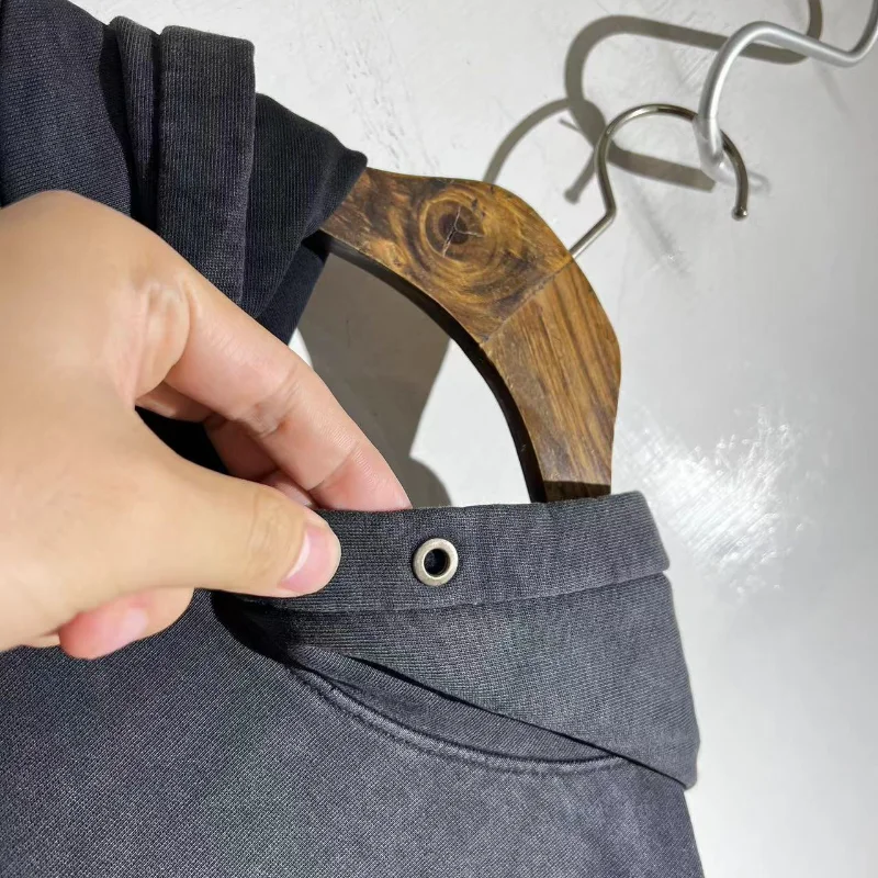 Рисунок 5 - Уличный пуловер оверсайз с вышивкой в масштабе 1:1