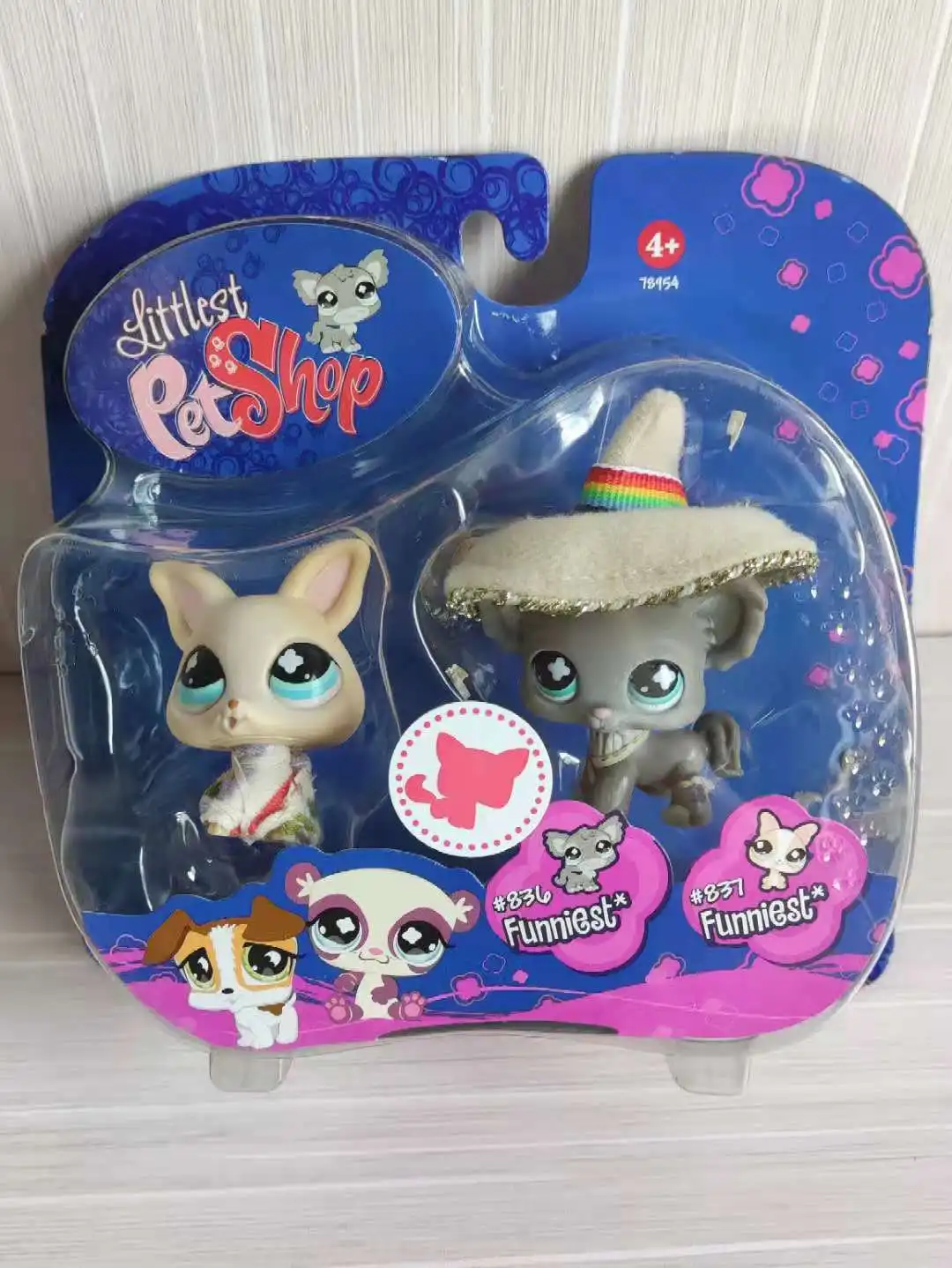

Hasbro Action Figure Genuine To Q Small Pet House Small Animal Cute Cartoon Children's Toy Q Version Dog Cat Old Boxed